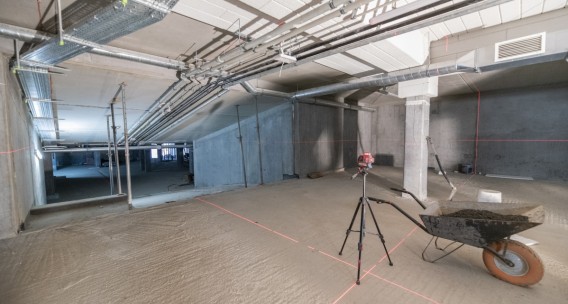 Zawieszenie wiechy na osiedlu Robinia